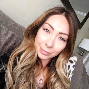 Meet your Posher, Evelyn